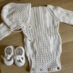 conjunto punto bebe hecho a mano